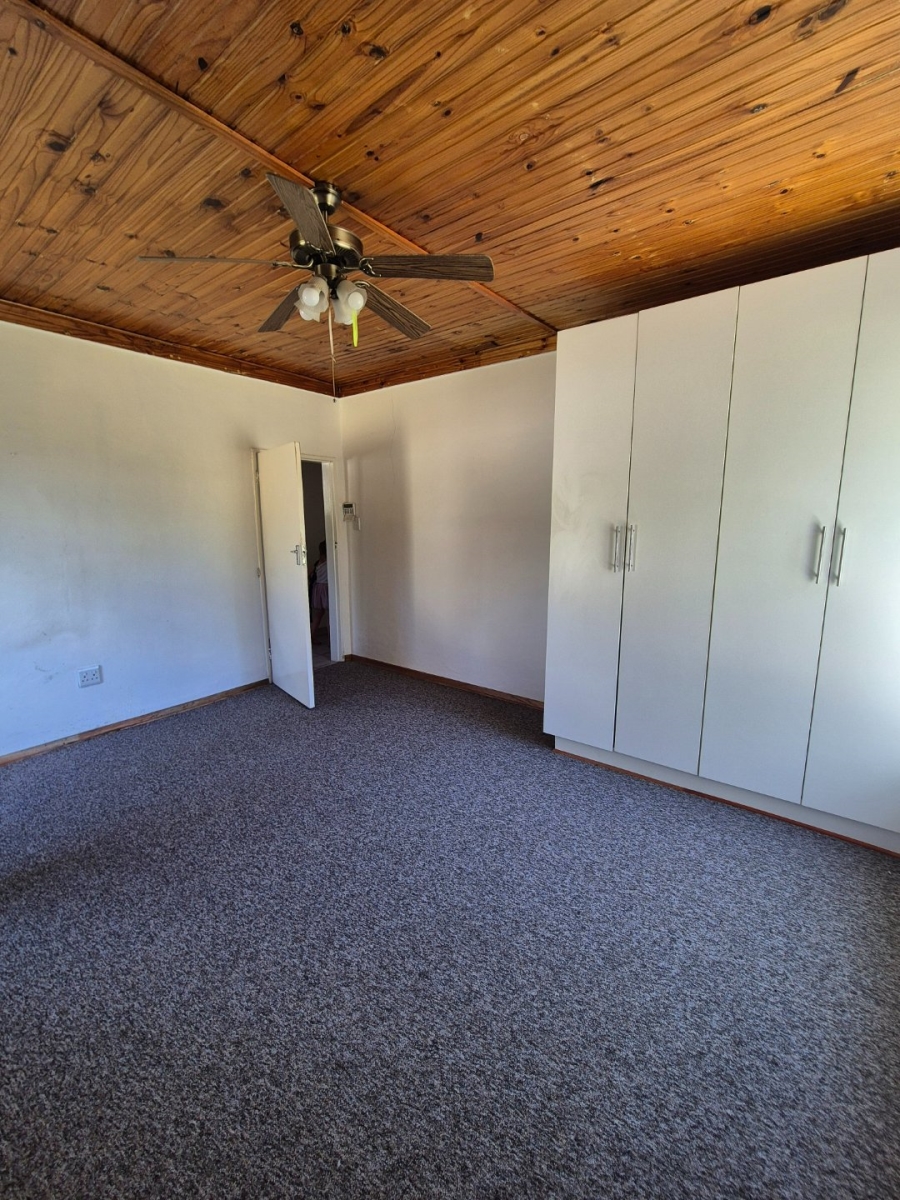 To Let 3 Bedroom Property for Rent in Noordhoek Free State